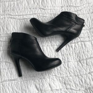 Jessica Simpson black booties